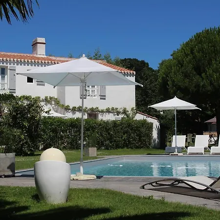 Blanc Marine Konukevi 4*